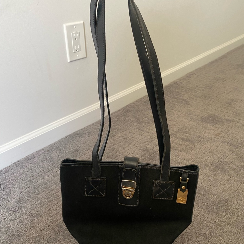 ONE DAY SALE. $40 rare and vintage Dooney & Bourke bucket handbag